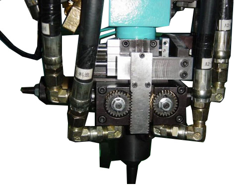 三組份PU灌注機頭生產(chǎn)