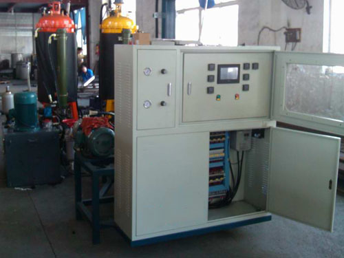 聚氨脂PU高壓發(fā)泡機